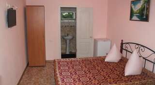 Гостиница Guest house Domik u morya Приморский Двухместный номер с 1 кроватью или 2 отдельными кроватями-5